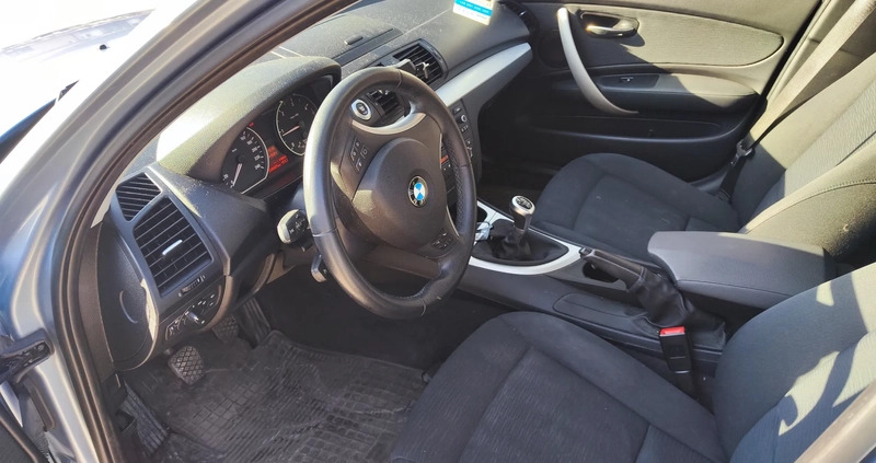 BMW Seria 1 cena 26000 przebieg: 204000, rok produkcji 2011 z Mikołajki małe 29